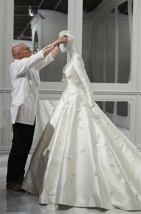 dior hochzeitskleid|dior bridal jacket.